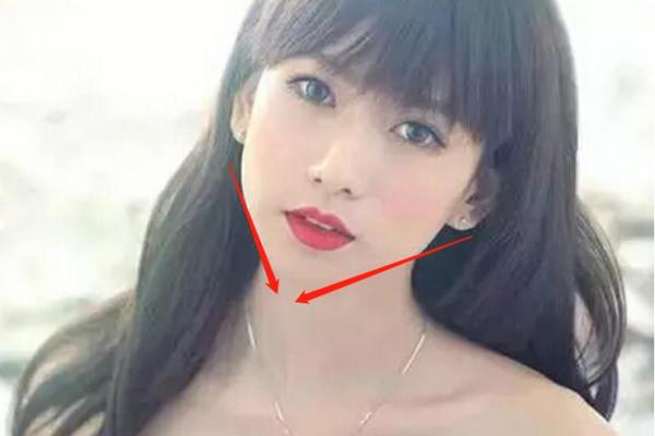 额头宽的女性面相如何影响个人运势