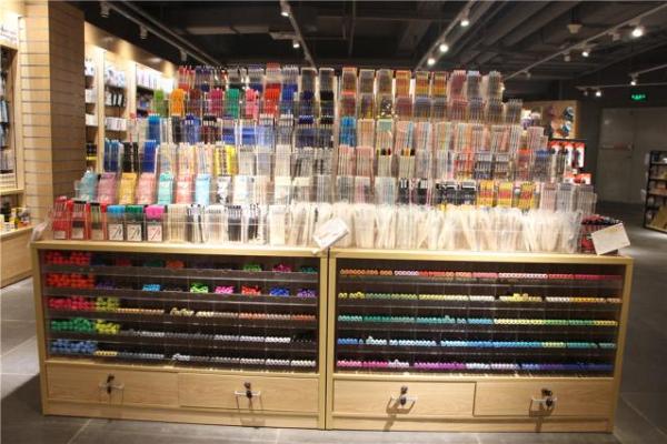 探索文化用品商店的独特魅力，感受创作的乐趣