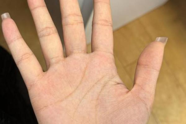 从手相看晚婚：婚姻的晚到与缘分的深浅