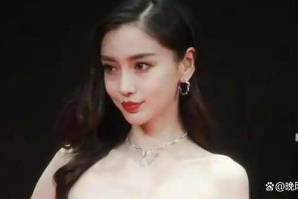 杨颖运势揭秘：运势巅峰背后的秘密