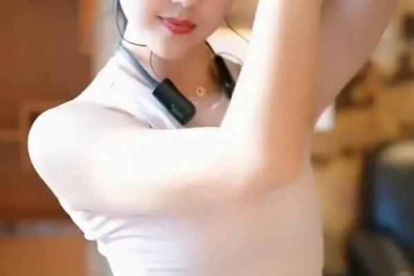 面容璀璨：美眸传神，面相之绝美典范