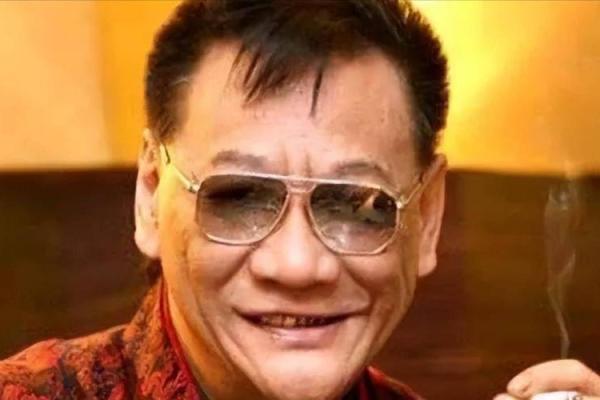 这面相，简直是行走的爆款神器！