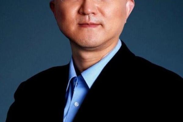 鹤眼含珠，福缘深厚——面相解析