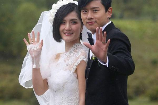 张杰谢娜命理揭秘：恩爱夫妻的八字相合之谜