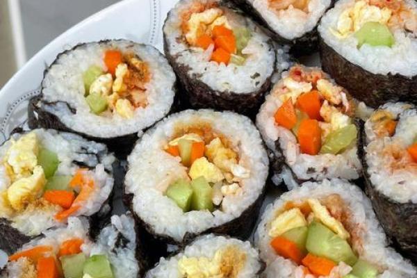 名字里的寿司盛宴：探寻日式美食与姓名的奇妙交螿