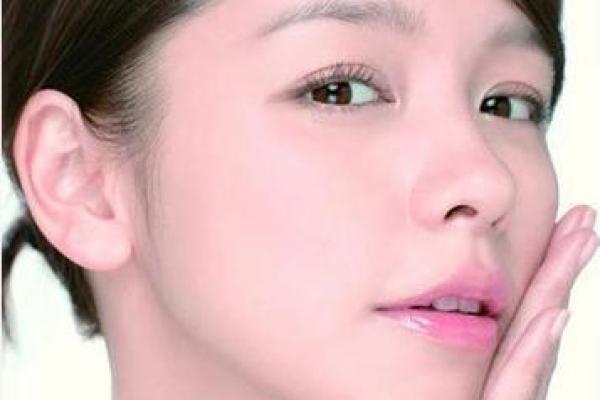 痣相美人痣：天生丽质，魅力无法挡