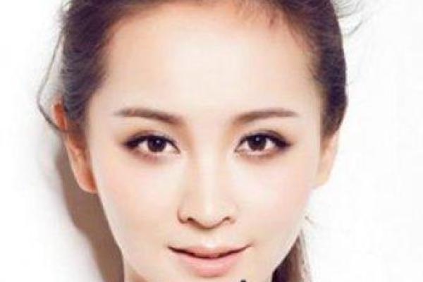 痣相美人痣：天生丽质，魅力无法挡
