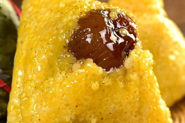 六月26日：端午节的传统习俗与美食盛宴
