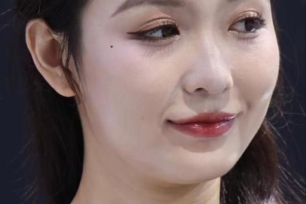 朵痣女神，美得不可方物