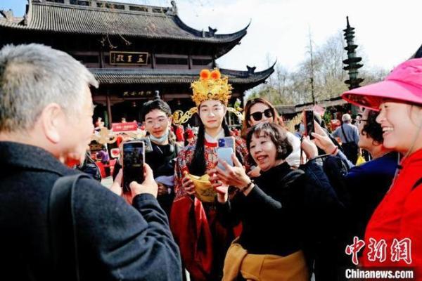 祭祀财神，共享民俗盛宴——胶南财神节盛况再现