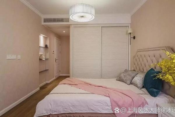 风水大师推荐：家居衣柜摆放技巧，提升运势