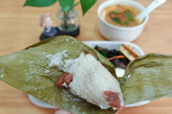 端午粽子香，中秋月饼甜