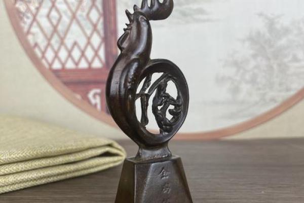 金鸡报晓：寓意吉祥的属鸡名字精逿