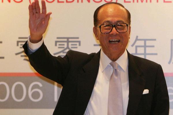 李嘉诚的传奇人生:揭秘财富巨头背后的名字运势奥秘 李嘉诚的传奇人生:揭秘财富巨头背后的名字运势奥秘