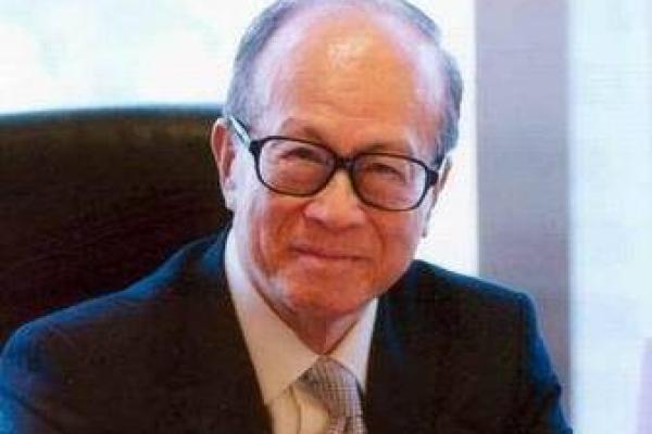 李嘉诚的传奇人生:揭秘财富巨头背后的名字运势奥秘 李嘉诚的传奇人生:揭秘财富巨头背后的名字运势奥秘