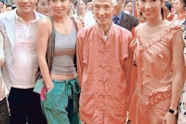 荒谬的香港风水学与现代生活的冲突