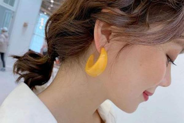 耳垂丰满，福泽深厚——舒畅耳朵面相解析