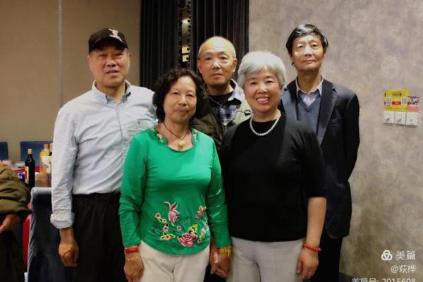 杨钟：名字中的钟声悠扬，人生篇章精彩纷呈