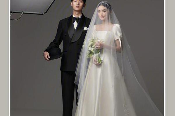 卧室挂婚纱照，幸福风水新招