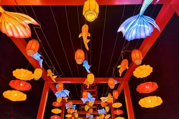 火树银花，喜庆团圆——中秋佳节民俗风情