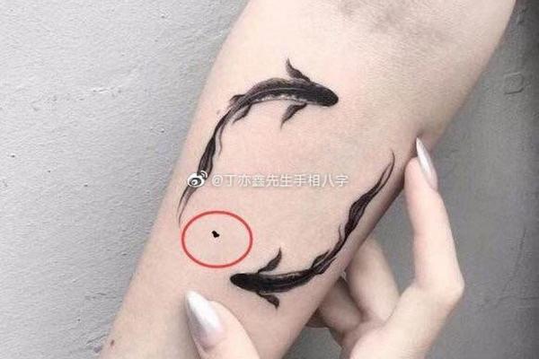 痣在手臂，女人魅力无限