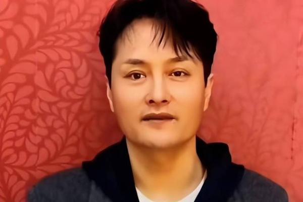 云飞翱翔，李氏英才：揭秘云飞之名的卓越运势