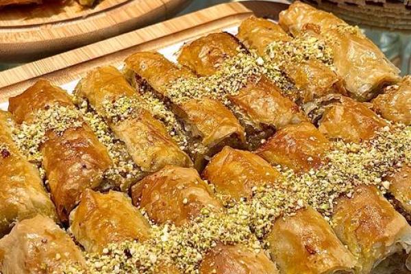 探秘美国传统甜品的独特风味与节庆习俗