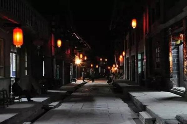 醉倾城：一个名字如何成就一个传奇人甿
