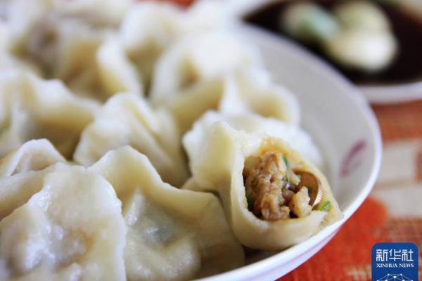 春节里的团圆饺子