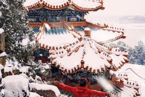 瑞雪兆丰年：春节民俗文化盛宴