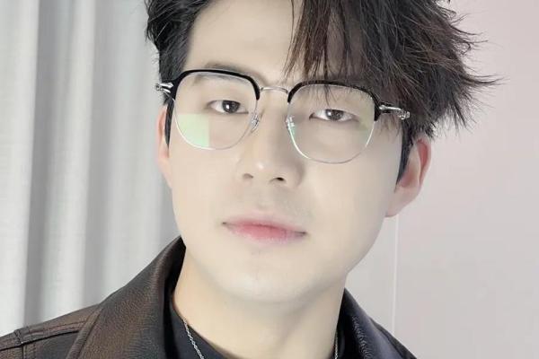 椭圆脸男性面相解析：魅力与智慧的完美结合
