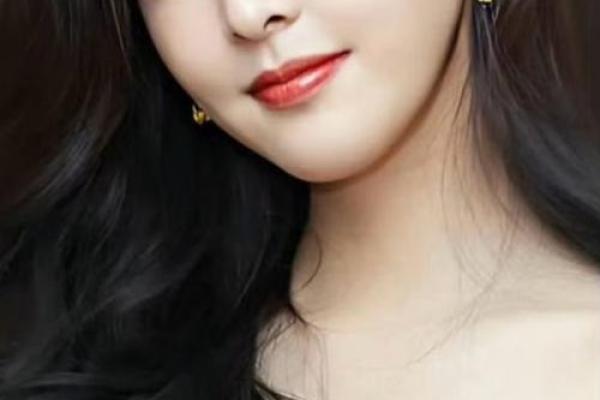 眼眸点睛之笔：女人上眼皮痣的美丽传说