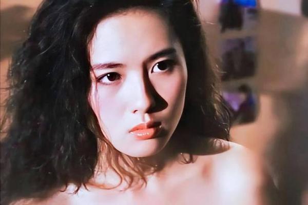 李丽珍：珍宝般璀璨，丽质天香，人生运势光彩夺目