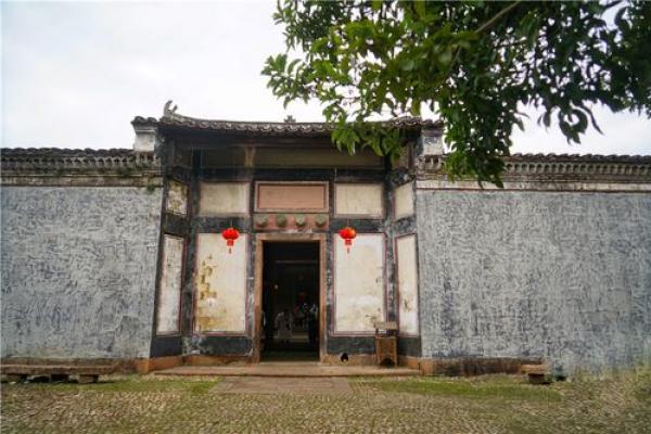蒋介石故居风水秘境：揭秘千年古宅的神秘布局