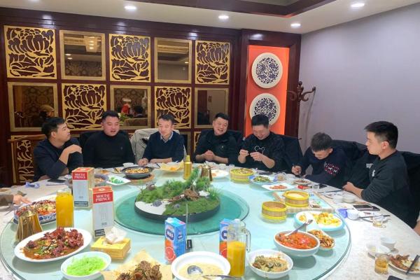 罗竣：文雅如松，学业有成，前程似锦之选