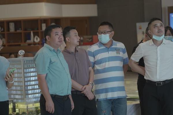 熊伟：探索名字背后的深刻寓意与文化内涵