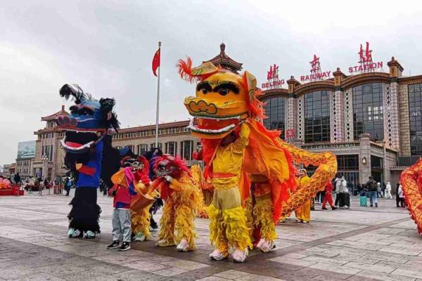 龙腾虎跃迎新春，传统习俗品年味