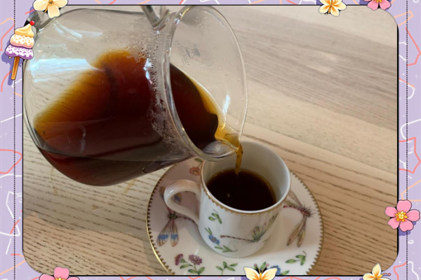 墨迹咖啡馆：名字的印访