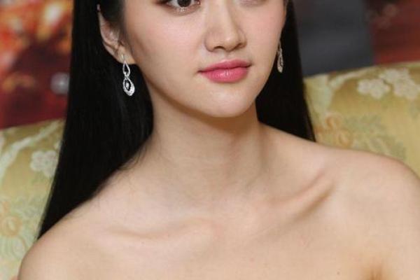 景甜生辰八字揭秘：命运女神偏爱，演艺事业风生水起