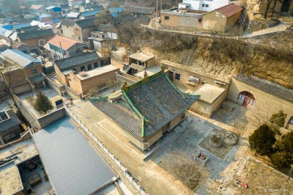 佛头山民居：揭秘古法风水布局的神秘魅力