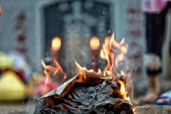 传统殡葬文化在现代社会中的变迁与继承